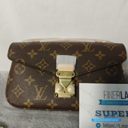 QC Louis Vuitton Pochette Metis East West Monogram Shoulder Bag