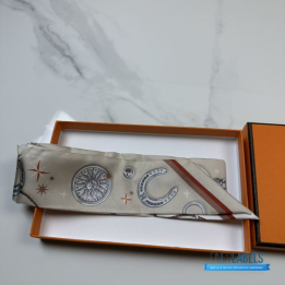 QC Hermès C'est la Fête Twilly Scarf