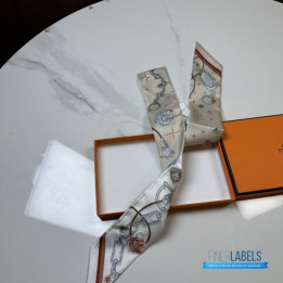 QC Hermès C'est la Fête Twilly Scarf