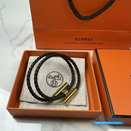 Hermès Tournis Tresse Bracelet in noir black braided Swift calfskin