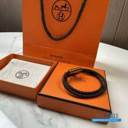 Hermès Tournis Tresse Bracelet in noir black braided Swift calfskin