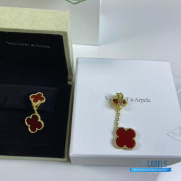 QC VCA Magic Alhambra Earring Featuring Two Vibrant Red Carnelian Clover Motifs