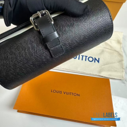QC LV Etui 3 Montres watch case in black Taiga leather
