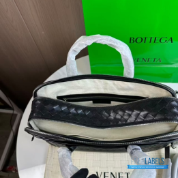 QC BV Getaway Briefcase in black