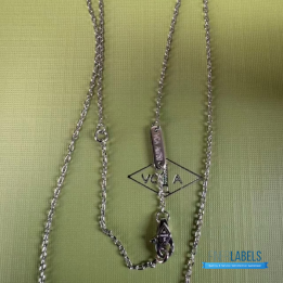 QC VCA Vintage Alhambra pendant in 18K white gold with a white mother-of-pearl motif