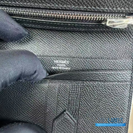 QC Hermès Béarn Compact Wallet in black